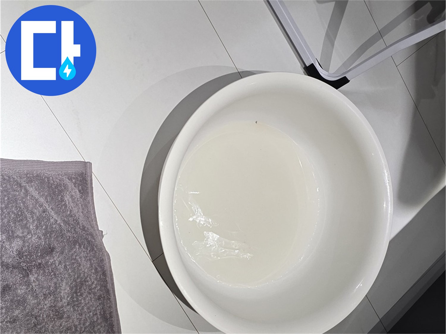 첨단 누수 탐지 장비 - 숨어있는 누수도 정확하게 찾아냅니다.